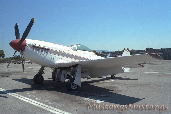 P-51 44-73751 N5444V