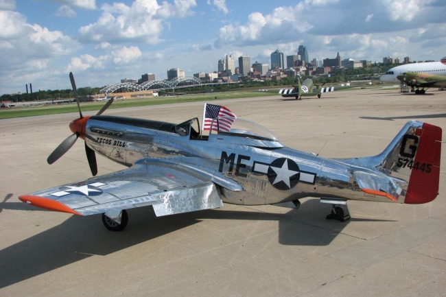 P-51 Survivor 44-74445 N4132A