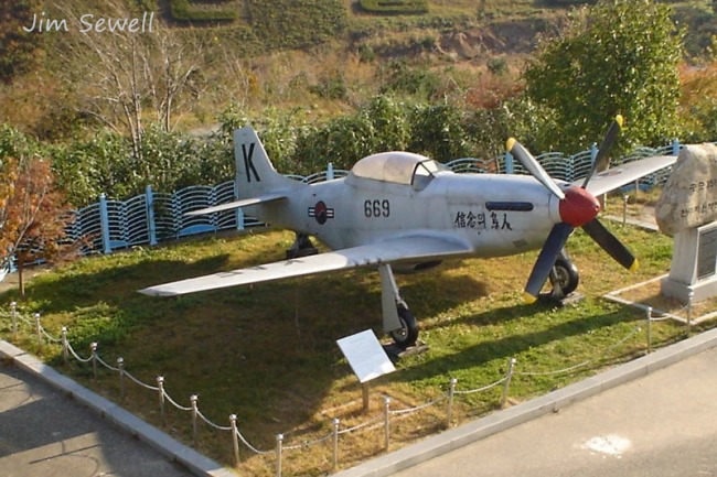 P-51 Survivor ROKAF669 